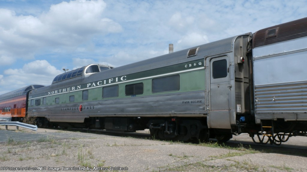 PAXX 800290 visits Amtrak Station